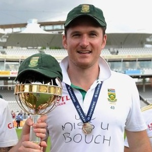 Retired skipper Graeme Smith with the Test mace, signifying South Africa's number one ranking